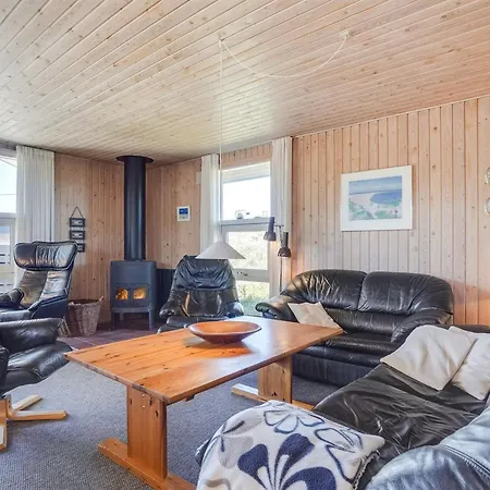 Kirsten - 800m From The Sea By Interhome * Henne Strand