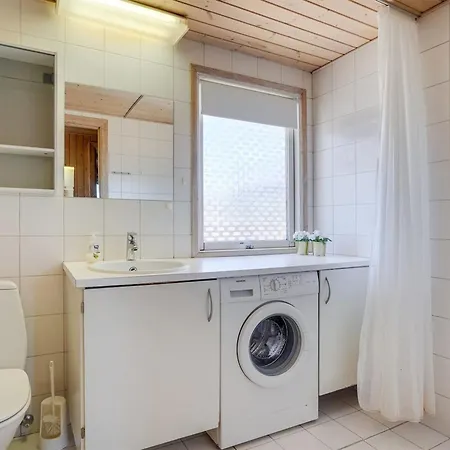 Kirsten - 800m From The Sea By Interhome