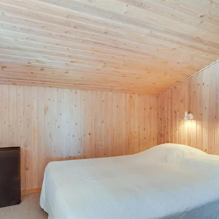 Kirsten - 800m From The Sea By Interhome