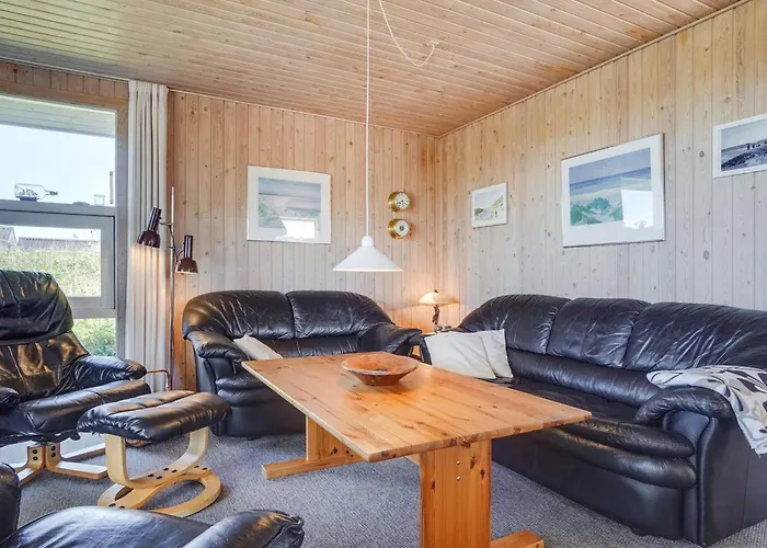 Kirsten - 800m From The Sea By Interhome * Henne Strand