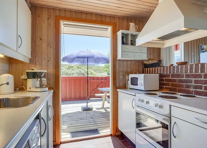 Kirsten - 800m From The Sea By Interhome Nyaraló *